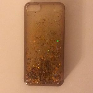 I am selling an iPhone Se case